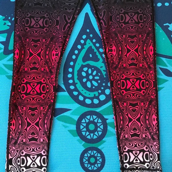 NEW, No Tags. WOMAN’s INNER SPIRIT SPANDEX ATHLETIC LEGGINGS, Ankle Length - Picture 3 of 4